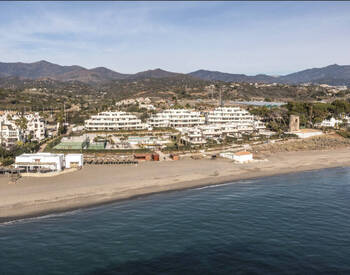 Marbella'da Site İçinde Taşınmaya Hazır Deniz Manzaralı Ev 1