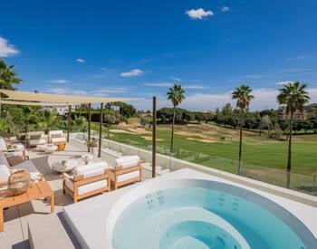 Luxury Villa with Pool Near Sea in Marbella 3