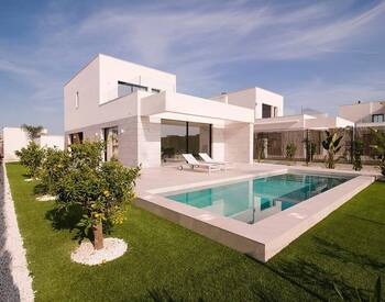Private Villas with Pool in Los Montesinos Next to Park 1