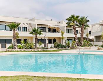 New Apartments in Complex with Swimming Pool in Torrevieja 2