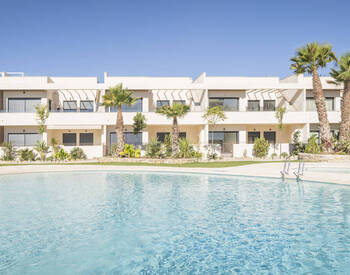 New Apartments in Complex with Swimming Pool in Torrevieja 1