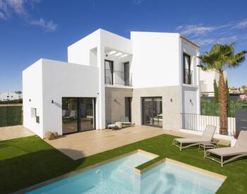 Stylish Villas with Contemporary Design in Ciudad Quesada 1