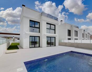 Villas Near City Center and the Beach in Mutxamel Alicante 1