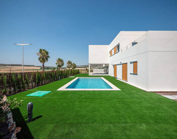 Luxurious Golf Villas with Private Pool in Algorfa Alicante 1