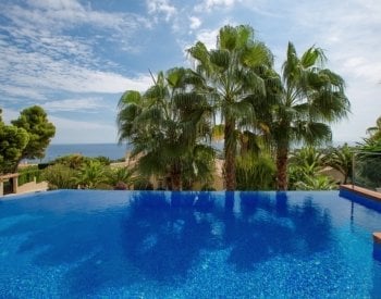 Luxury Villa Near the Beach and Golf Courses in Moraira 1