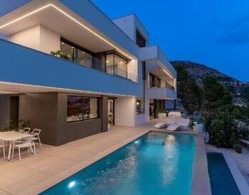Sea View Villa in Unique Location in Altea Alicante 3