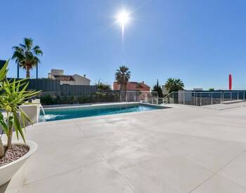 Key Ready Sea View Villa with 4 Bedrooms in Finestrat 1