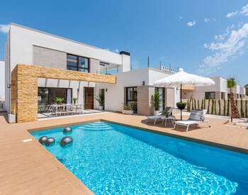 Lyxig Fristående Villa Med Pool I Ciudad Quesada Spanien 1