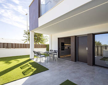 2-bedroom Real Estate with Communal Pool in Pilar De La Horadada 1