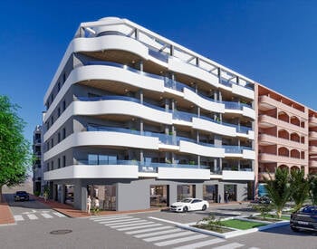 Torrevieja'da Çatı Havuzlu Sitede Satılık Daireler 1