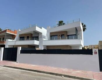 Schicke Häuser Mit Privaten Pools In Alicantes Villamartin 1