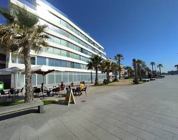 İspanya Torrevieja'da Sahilin Yanı Başında Satılık Ticari Mülk 1
