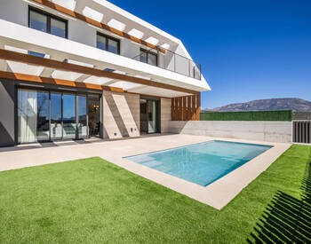 3-bedroom Houses in a Tranquil Area in Polop Alicante 1