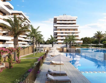 Stylish Flats in a Complex Near the Beach in Alicante Villajoyosa 1