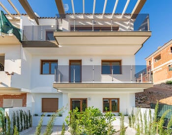 Herenhuizen In Een Complex Met Zwembad In Alicante La Nucia 1