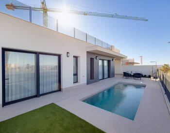 Stijlvolle Gelijkvloerse Huizen Met Een Adembenemend Uitzicht In Torrevieja 2