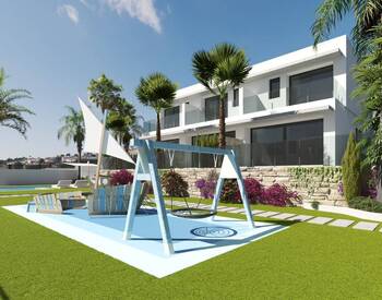 Finestrat'ta Havuzlu ve Bahçeli 3 Yatak Odalı Zarif Evler 2