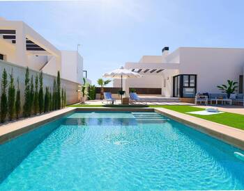 Casas Independientes De 3 Dormitorios Con Piscina Privada En Rojales 3