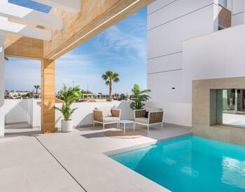 Villas De 4 Dormitorios Con Piscina Y Solárium En Ciudad Quesada 3