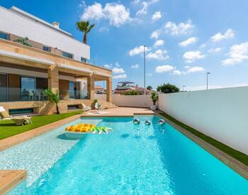 Villas Con Piscina Y Solárium En Ciudad Quesada 3