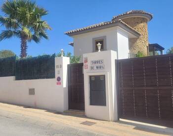 Detached Mediterranean House with Pool in Finestrat 1