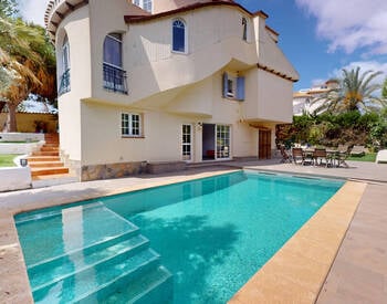 5-schlafzimmer-haus Mit Garten Und Jacuzzi In Orihuela Costa 2