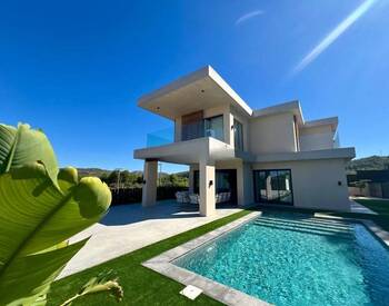 Villa Mit 4 Schlafzimmern, Pool Und Garten In Alicante Biar 1