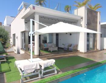 5-zimmer-haus Mit Pool Und Solarium In Villamartin Orihuela 1