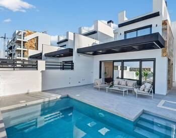 Newly-built Villas with Gym and Private Pools in Torrevieja 1