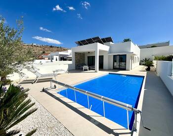 3-bedroom Villas with Pool in Alicante Benijofar 2