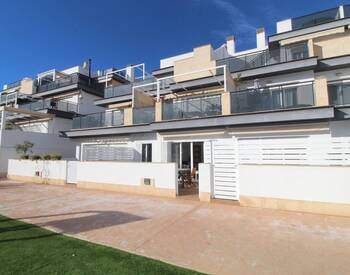 3-bedroom Flat with Pool Access in Santa Pola Alicante