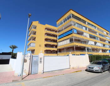 Punta Prima, Alicante’de Plaja Yakın Deniz Manzaralı Daire 2