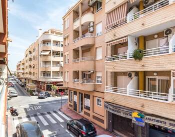 2-bedroom Flat with Balcony in Alicante Torrevieja 3