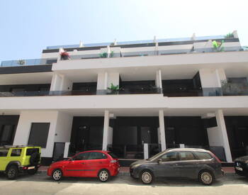 Elegant Apartments with Communal Pool in Torrevieja 3