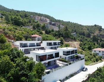 Sea and Nature-view Houses with Pools in Alanya 1