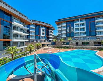Flats in a Secure Complex with Swimming Pools in Kestel Alanya 1