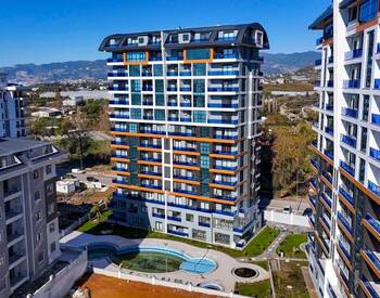 Immobilier Avec Piscines À Mahmutlar Alanya 2