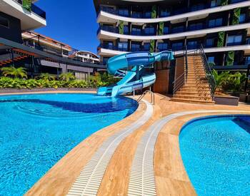 Alanya Oba'da Açık ve Kapalı Havuzlu Site İçinde Daireler 1