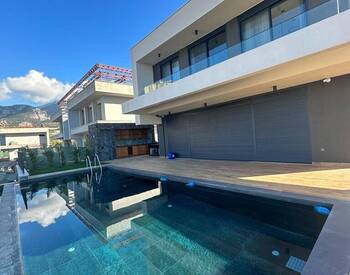 Luxury Houses with Private Pools and Gardens in Alanya 1