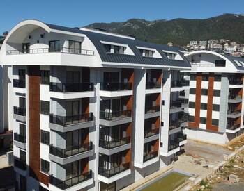 Real Estate in a Complex with Swimming Pool in Alanya Oba 2