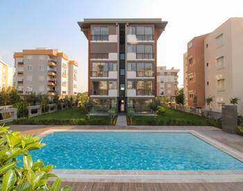 Real Estate in a Complex with Indoor Parking Lot in Lara, Antalya 1