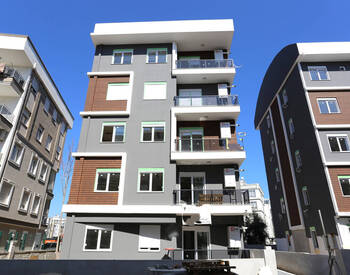Muratpaşa'da Şık Tasarımlı Projeden Sıfır 4+1 Daire 2