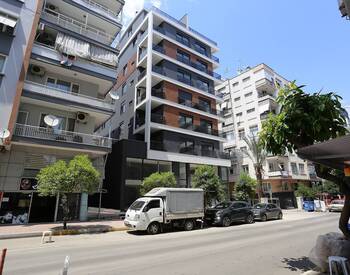 Muratpaşa'da Kapalı Otoparklı Binada Denize Yakın Elit Daire 2