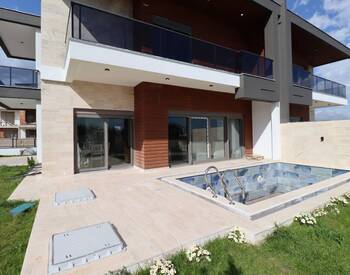 Stylish Twin Villas with Private Pool in Altinkale, Dösemealti 1