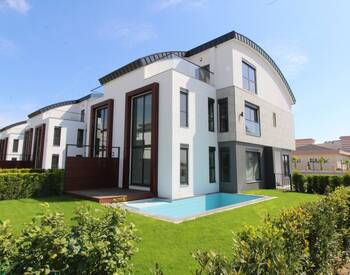 Houses Close to Beach and City Center in Antalya Manavgat 1
