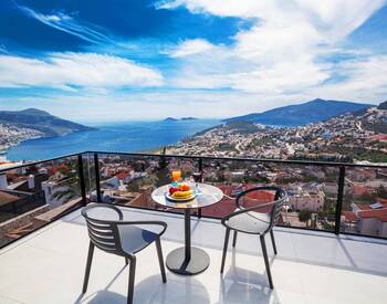Antalya Kalkan'da 4+1 Kesintisiz Deniz Manzaralı Villa 1