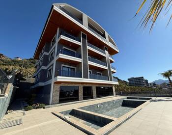 عقارات أنيقة مطلة على البحر في أنطاليا ألانيا 1