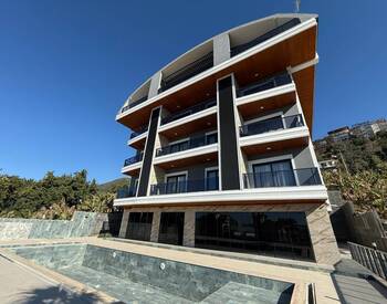 عقارات أنيقة مطلة على البحر في أنطاليا ألانيا 2