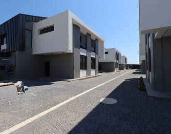 Villas Mitoyennes Avec Piscines Privées À Antalya Dosemealti 3