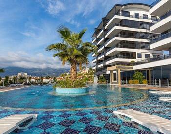 Sea View Real Estate Close to Amenities in Alanya Kargicak 1